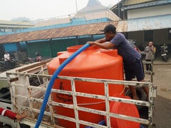 Air PDAM Pontianak Asin, Pemkot Bagikan 1 Juta Liter Air Bersih Tiap Hari
