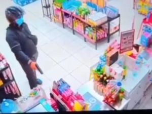 2 Minimarket di Lampung Disatroni Perampok Bersenpi