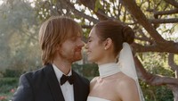 Potret Pernikahan Finneas, Kakak Billie Eilish yang Mundur dari Tur Ed Sheeran
