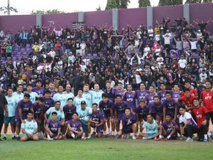 Jelang Hadapi Arema FC, Ribuan Persikmania Bakar Semangat Tim Persik
