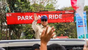 Prabowo Sapa Warga Usai Resmikan LRT Kelapa Gading - Manggarai