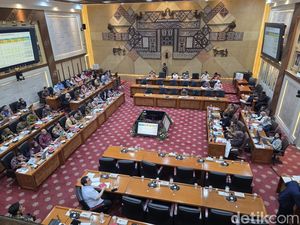 Komisi IX DPR Cecar Menkes soal Pengembalian Dana BPJS Rp 10 T ke Kemenkeu