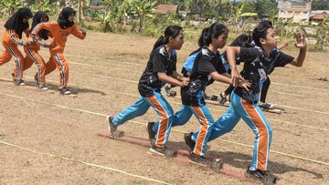 Serunya 549 Siswa di Ciamis Adu Ketangkasan Lomba Olahraga Tradisional