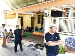 Duka di Kediaman Rian ABK Asal Pamekasan Tewas dalam Tragedi KM Virgo