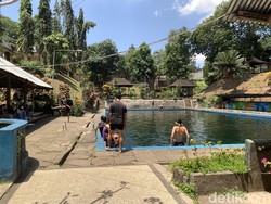 Pengunjung Pemandian Narmada-Suranadi Meningkat Selama Kemarau