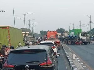 Sejumlah Rute TransJ dan Mikrotrans Terlambat Imbas Truk Mogok di Cakung
