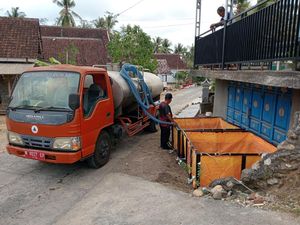Ribuan Warga Malang Terdampak kekeringan, 2 Juta Liter Air Disalurkan