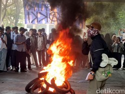 Tak Ditemui Rektor, Mahasiswa UINSA Bakal Demo Lagi Senin