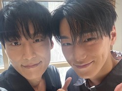 Mirip Banget! Heo Nam Jun & San ATEEZ Akhirnya Satu Frame, Pamer Foto Bareng