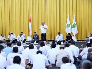 Bupati Subang Minta Kades Responsif Bantu Warga Miskin