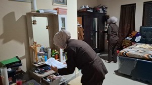 Rumah Adik Mantan Bupati Kupang Digeledah Jaksa