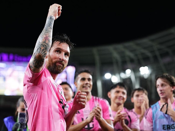 MIAMI, FLORIDA - SEPTEMBER 16: Lionel Messi #10 of Inter Miami CF lifts the Champion's trophy after winning the Campeones Cup 2026 match between Inter Miami CF and Cruz Azul  at Nu Stadium on September 16, 2026 in Miami, Florida. (Photo by Rich Storry - Leagues Cup/MLS via Getty Images)