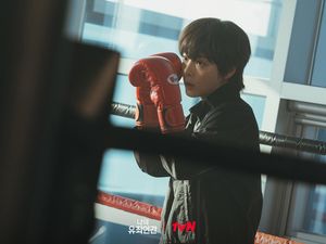 Berubah! Seol In Ah Jadi Cowok, Dekati Im Siwan di Love in Disguise