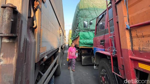 Pelabuhan Ketapang Macet Lagi, Antrean Kendaraan Capai 10 Km