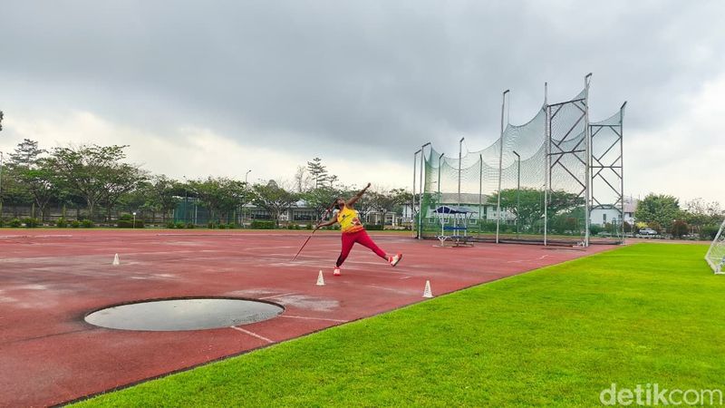 Menyiapkan Bibit Atlet Papua dari Mimika Sport Complex Menyiapkan Bibit Atlet Papua dari Mimika Sport Complex