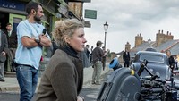 Greta Gerwig Sukses Amankan Lagu Stairway to Heaven Buat Trailer Narnia