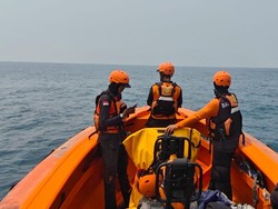 Tim SAR Sisir Teluk Semangka-Krakatau Cari Jurnalis 5 Hilang dan 3 ABK