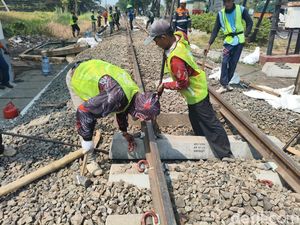6.329 Bantalan Rel di Samping Tanggul Lumpur Lapindo Diganti