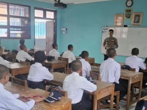 Polres Kepulauan Seribu Edukasi Pelajar Lewat Program Bapak Asuh