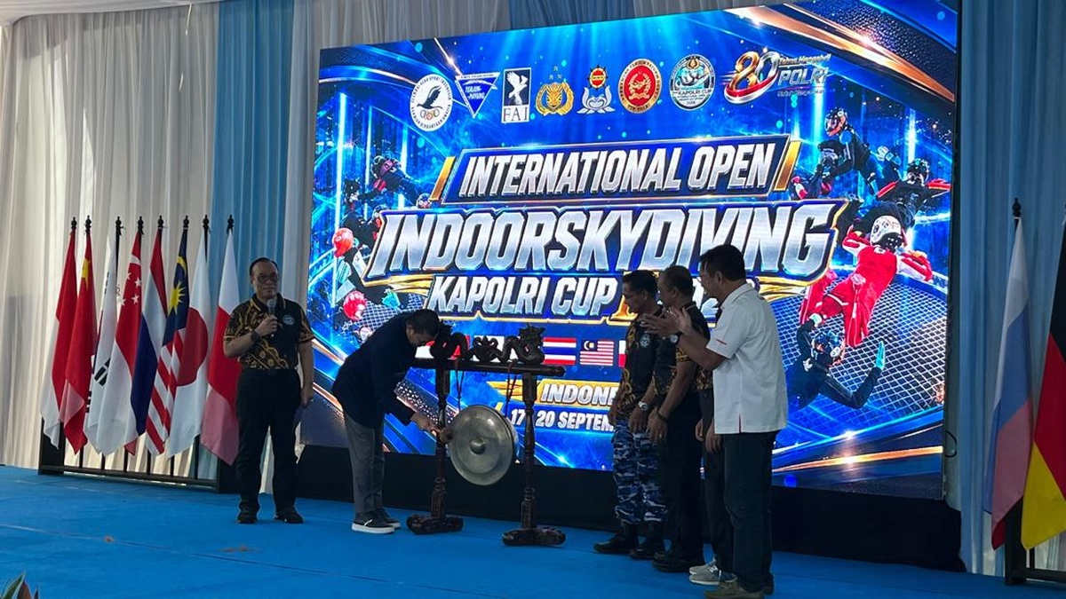 Kapolri Cup Indoor Skydiving Tarik 382 Penerjun Dunia