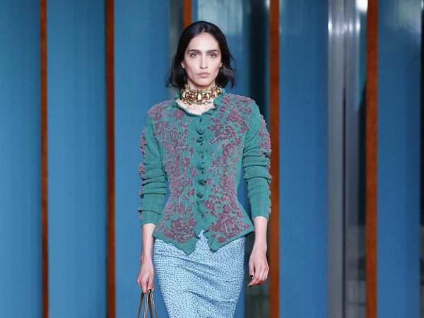 Foto: Tory Burch Spring/Summer 2027, Estetika Feminin yang American Pragmatism