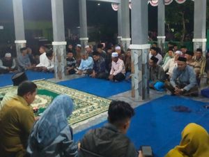 Digerebek Ngamar dengan Istri Orang, Kades di Pasuruan Diminta Mundur