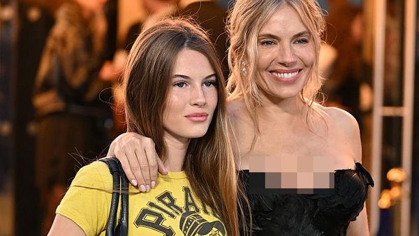 Penampilan Sienna Miller dengan Putri Cantiknya yang Disebut Calon Fashionista