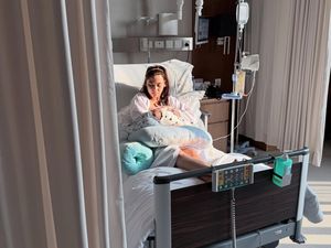 Adinda Thomas Melahirkan Anak Pertama, Nikmati Fase Baru Menyusui