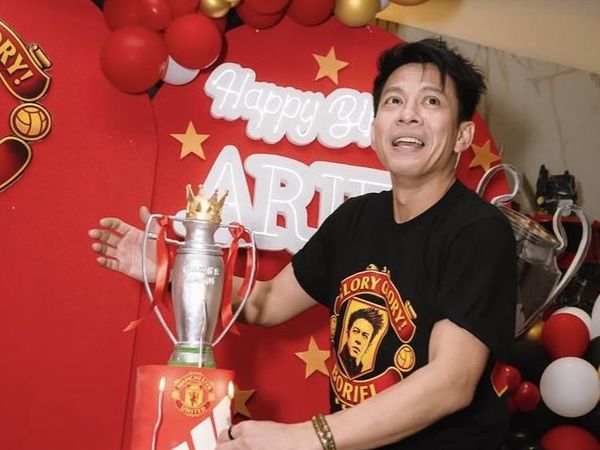 8 Potret Kulineran Ariel NOAH yang Baru Saja Rayakan Ultah Tema MU