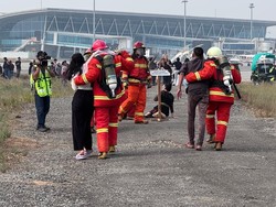 Bandara Samarinda Simulasi Penanganan Kecelakaan Pesawat-Gangguan Keamanan