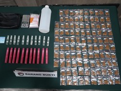 Remaja Pengedar Sinte di Depok Ditangkap, 21 Botol Bibit Semprot Disita