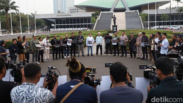 Doa Bersama untuk 5 Jurnalis dan 3 Kru yang Hilang di Anak Krakatau