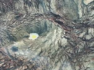 Gunung Anak Krakatau Mereda, Muncul Fenomena Telor Ceplok di Kawah