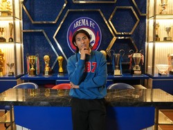 Hanif Sjahbandi Resmi Kembali ke Arema FC