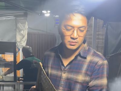 Ihsan Tarore Jualan Sate Maranggi: Pernah Sehari Laku 1 Porsi
