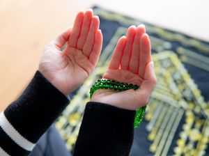 Bacaan Dzikir Setelah Sholat Subuh, Dhuzur, Asar, Maghrib, dan Isya