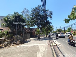 Ada Restoran hingga Kafe di Jalur Hijau Jalan Hang Tuah Denpasar
