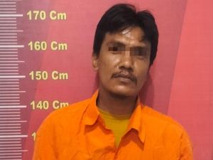 Jukir Liar Curi Tas Wanita Usai Bantu Angkat Anak Lagi Sakit di Medan