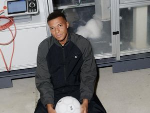 Mbappe Tinggalkan Nike, Kini Pakai On