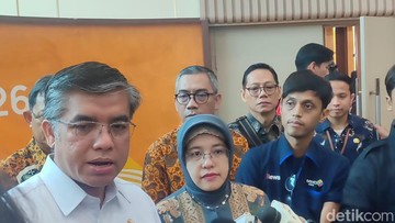 Buruh Tuntut Upah Tahun Depan Naik 9,5%, Menaker: Kita Tampung