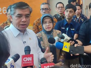Buruh Tuntut Upah Tahun Depan Naik 9,5%, Menaker: Kita Tampung