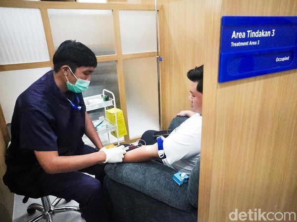 Menjaga Kebugaran, Pengunjung Ikuti Layanan Booster Vitamin B Complex