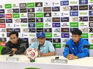 Persiba Vs Persela di Surajaya: Sudirman Tak Gentar Tekanan Suporter