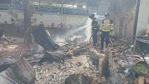 Rumah Nok Julaeha di Kuningan Hangus Akibat Bara Tungku Dapur
