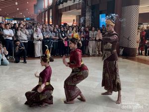 Flash Mob di Bandara Soetta, Pilot dan Pramugari Ikut Menari