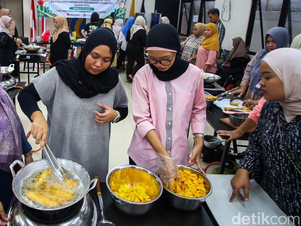 Warga Jagakarsa Belajar Masak untuk Kembangkan Usaha