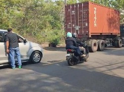 Antrean Kendaraan ke Pelabuhan Gilimanuk Mengular 2,5 Kilometer gegara Ini