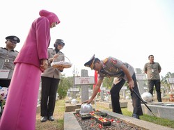 Jelang HUT Ke-71 Lalu Lintas, Korlantas Polri Ziarah ke TMP Kalibata