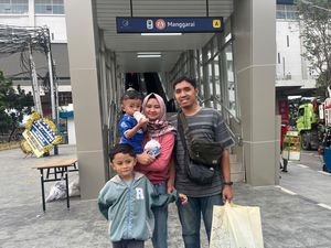 Cerita Wulan Boyong Keluarga dari Bogor demi Jajal LRT Kelapa Gading-Manggarai