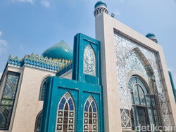 Mewah dan Estetik, Masjid Gaya Persia Bertabur Kristal Ini Ada di Jogja